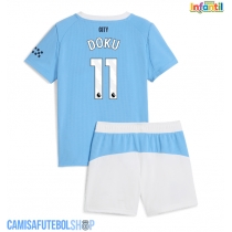 Camisa de time de futebol Manchester City Jeremy Doku #11 Replicas 1º Equipamento Infantil 2025-26 Manga Curta (+ Calças curtas)